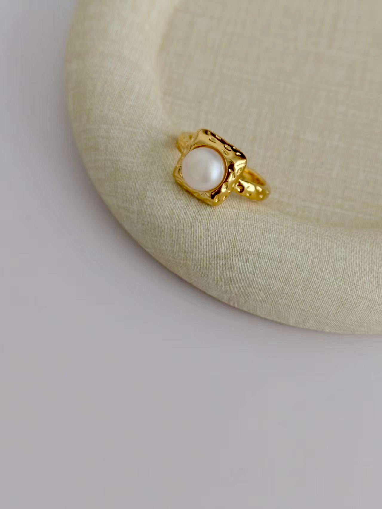 Lustre Elegance Pearl Ring
