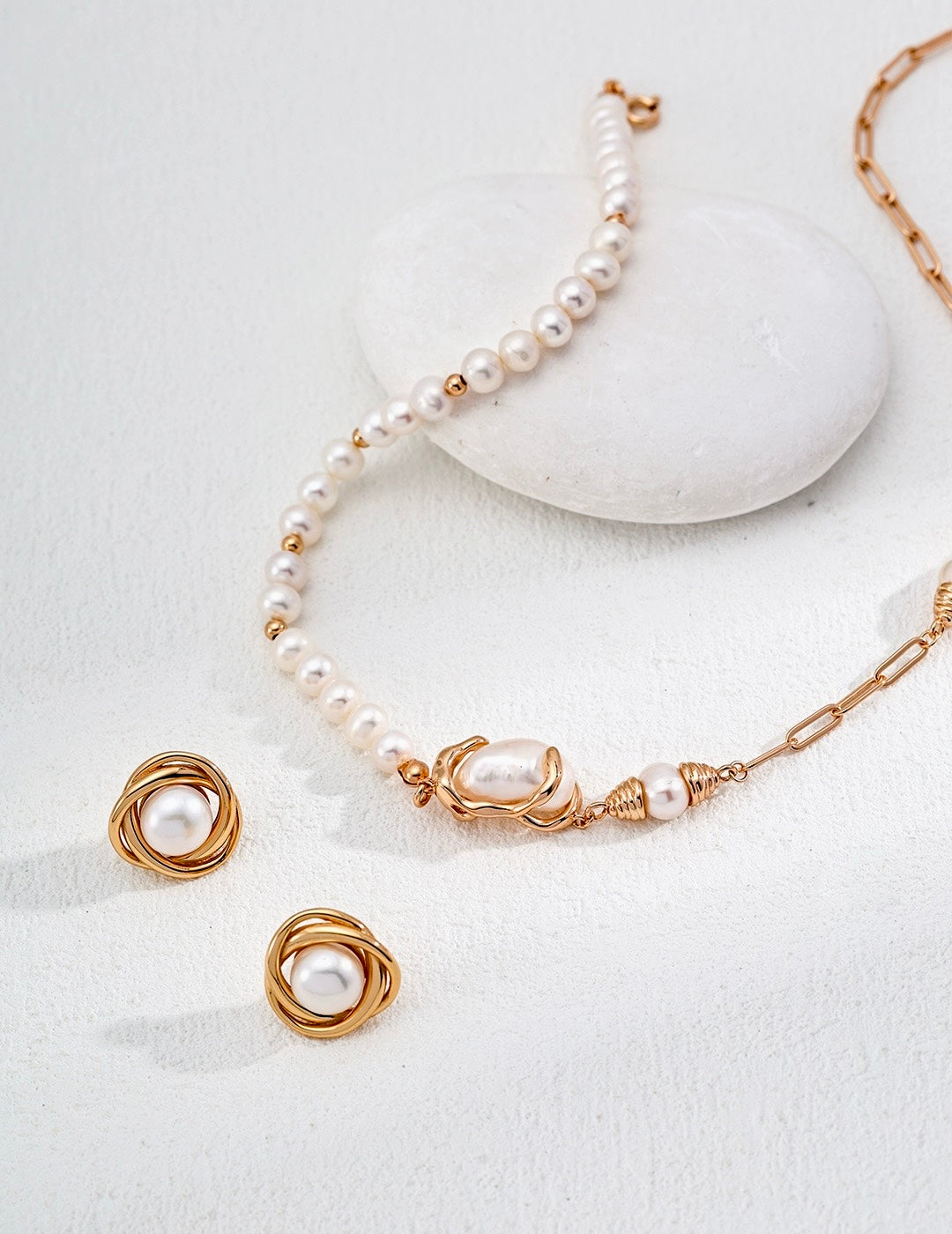 Eyes of Dragon Pearl Studs