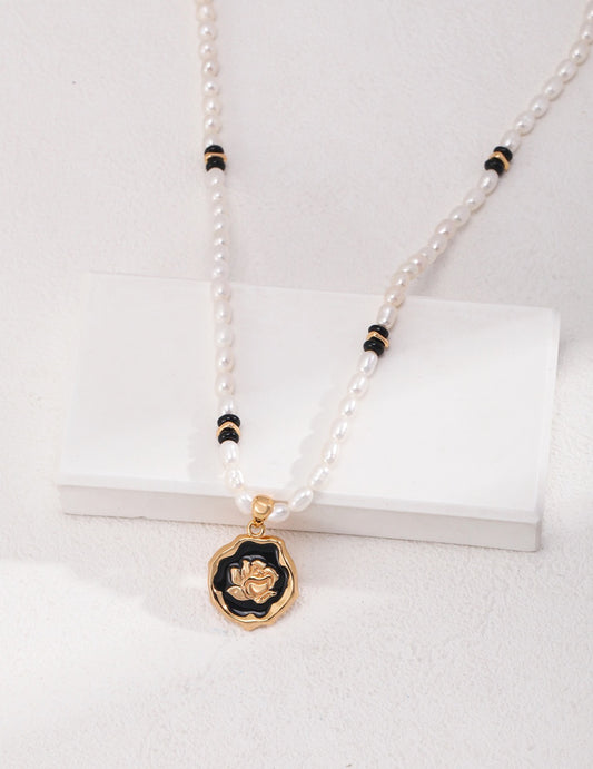 Sterling silver pearl necklace (Lotus pendant)