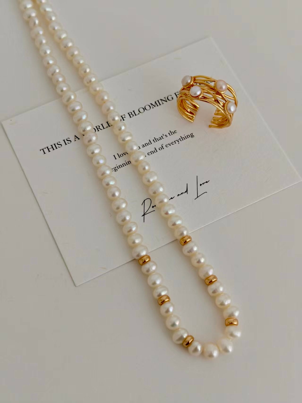White Seashell Pendant Pearl Necklace and Bracelet