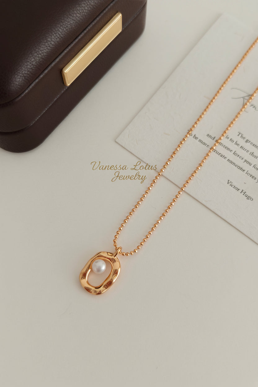 S925 Sterling Silver Pearl Sculpt Pendant Necklace – Natural Freshwater Pearl | Gold or Platinum Finish