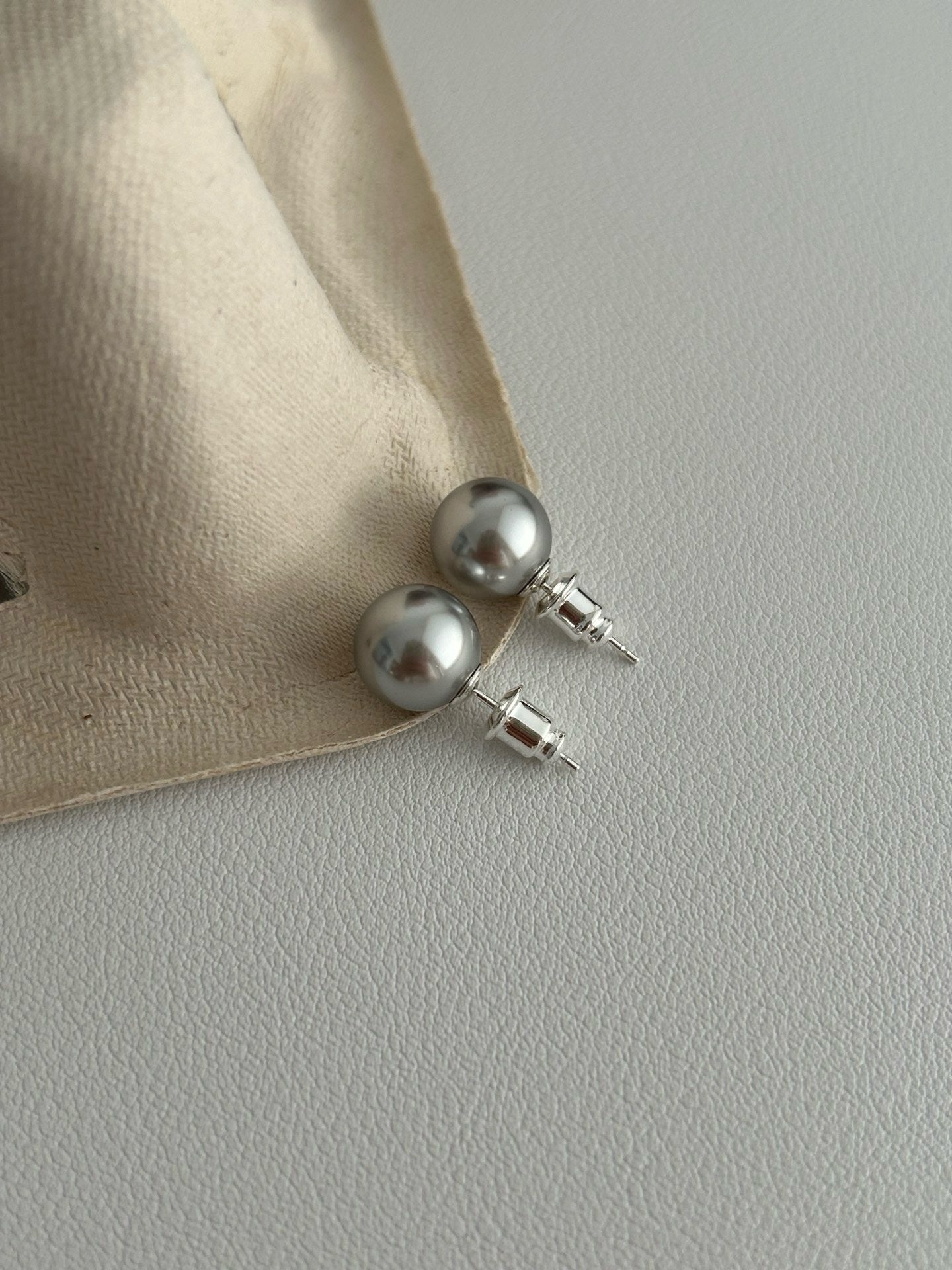 Swarovski Pearl Classic Necklace & Stud Earrings Set – 10mm Round