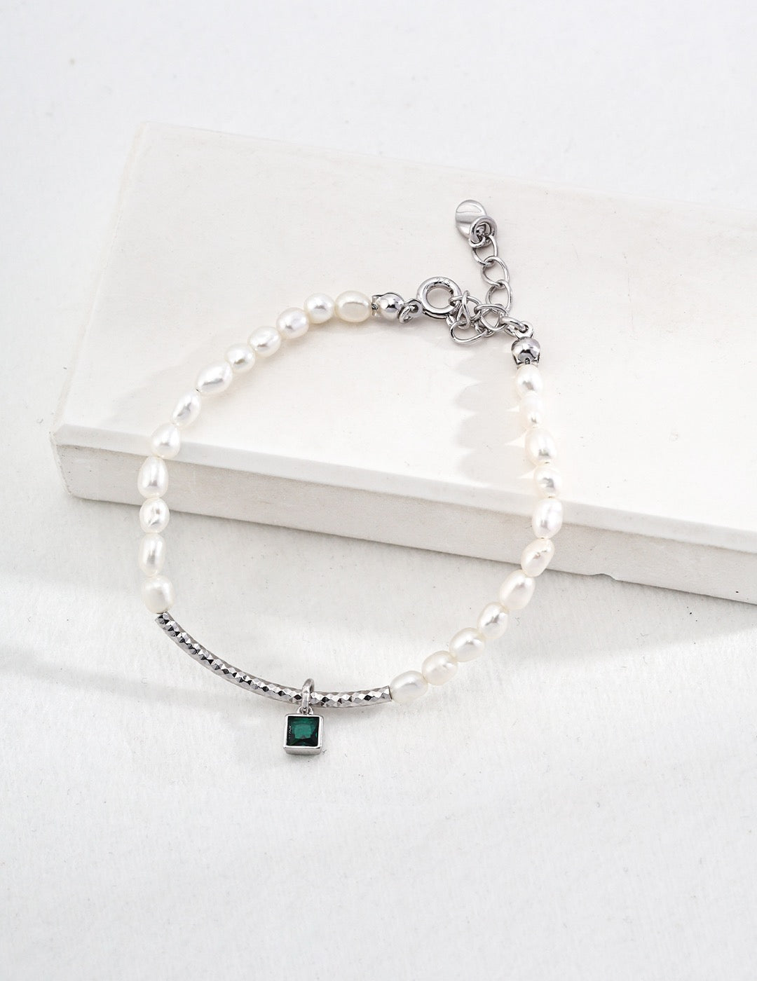 Pearl Bracelet with Green Gemstone