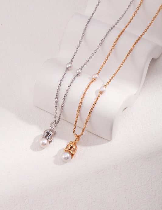 Bell Flower Pearl Necklace