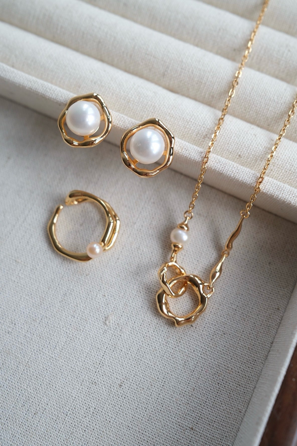 Pearl Studs