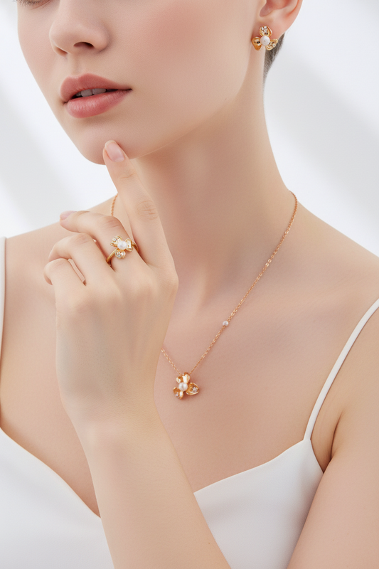 Pearl and Silver Flower Pendant Necklace