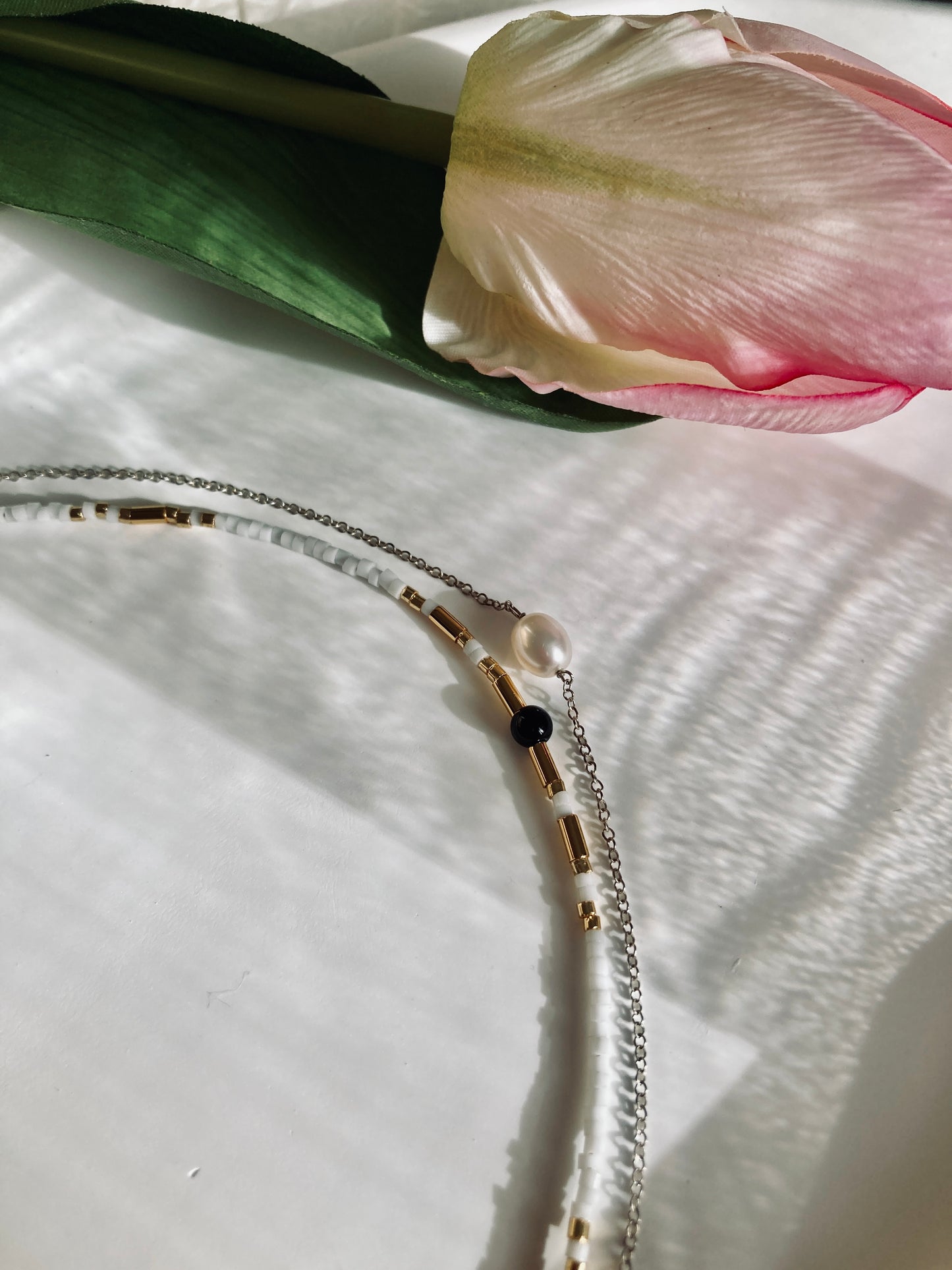 Minimalist pearl and silver necklace