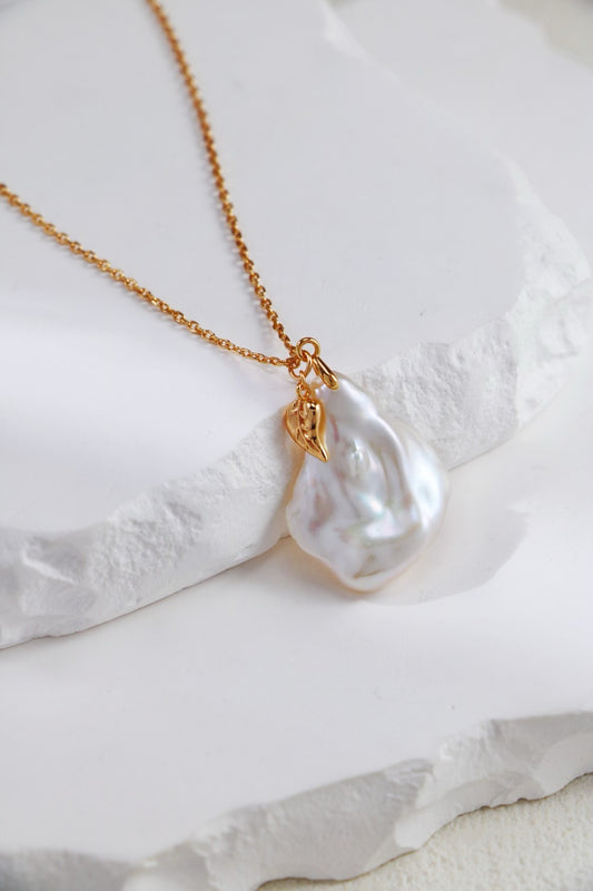 Flake Necklace