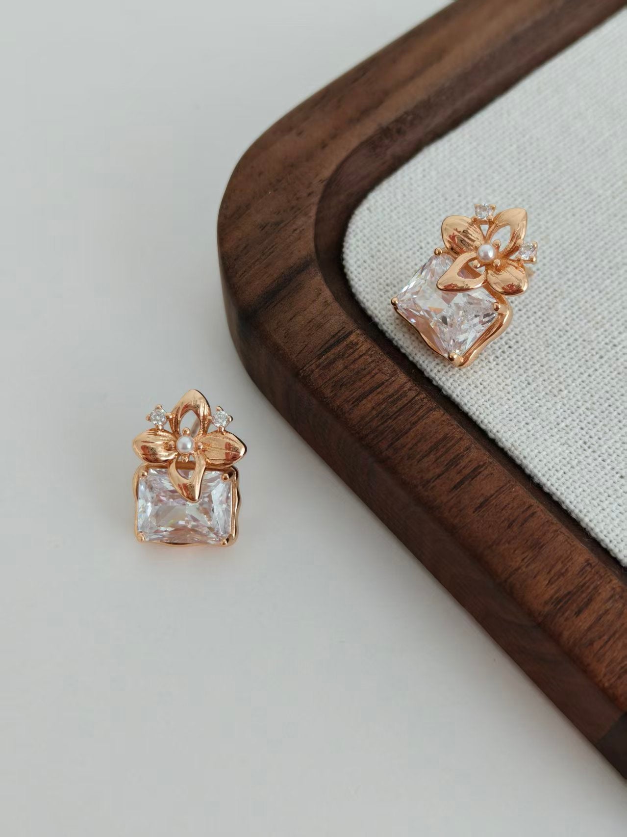 Vintage Gold Flower Square Zirconia Stud Earrings – S925 Sterling Silver