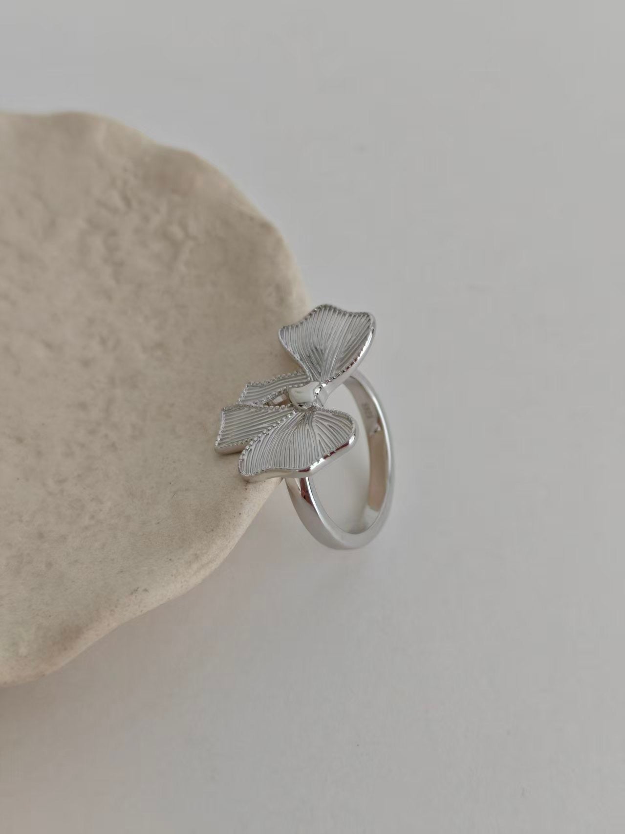 Vintage Bow Knot Sterling Silver Ring – Gold or Platinum Finish