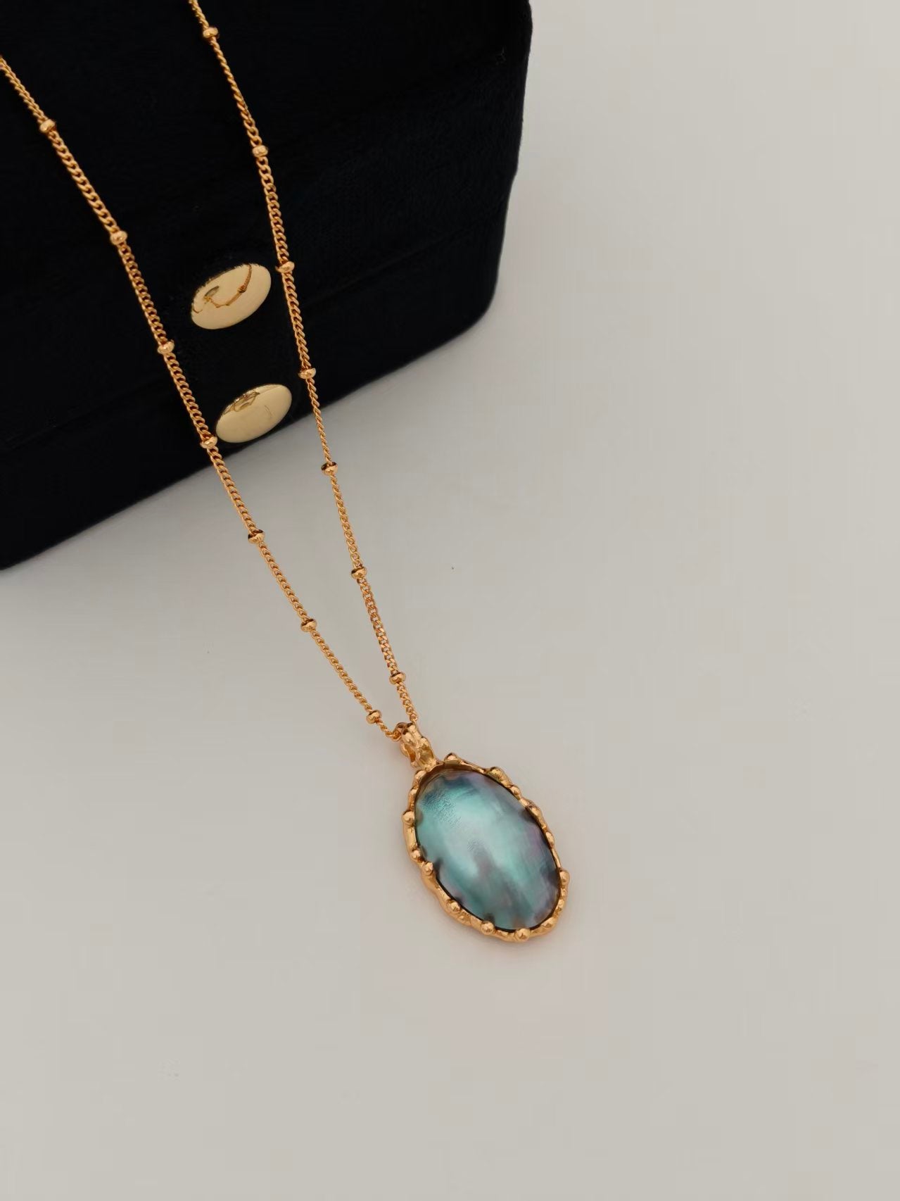 S925 Vintage Gold Mabe Pearl Necklace