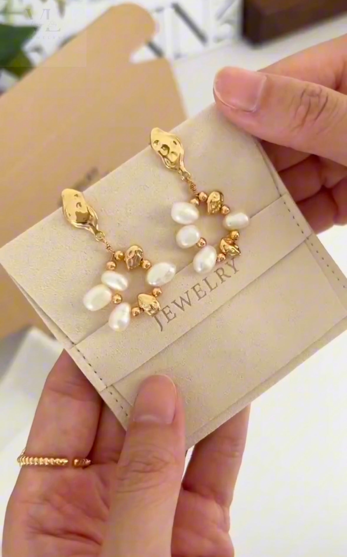 Wreath Pearl Earrings