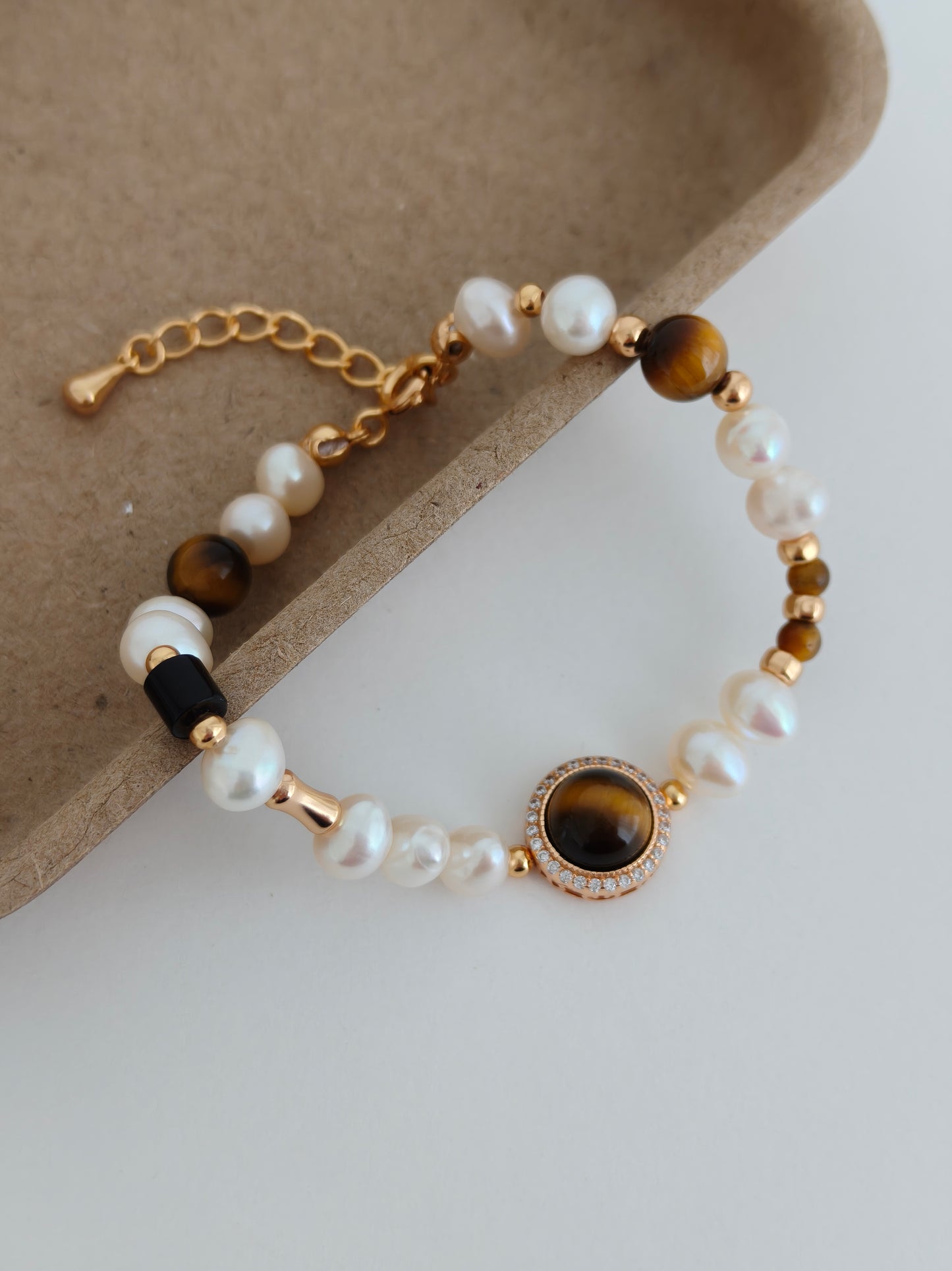 Vintage Pearl & Tiger Eye Bracelet – S925 Silver, Retro Gold Beaded Bracelet