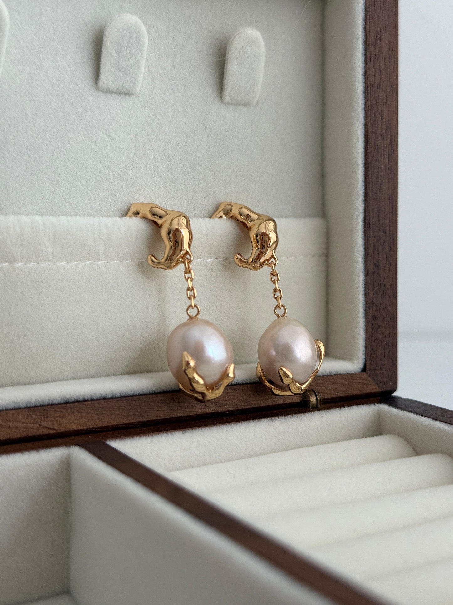Full Moon Pearl Earrings