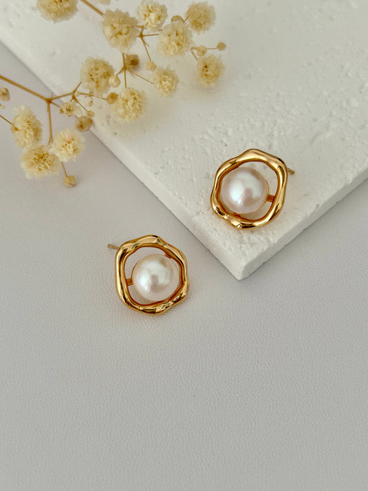 Pearl Studs