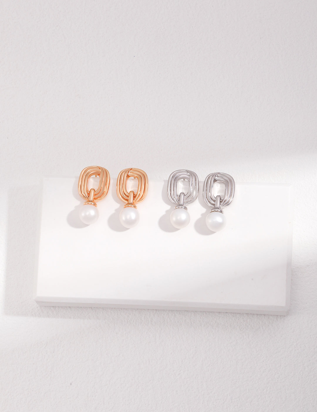 Olivia Pearl Earrings