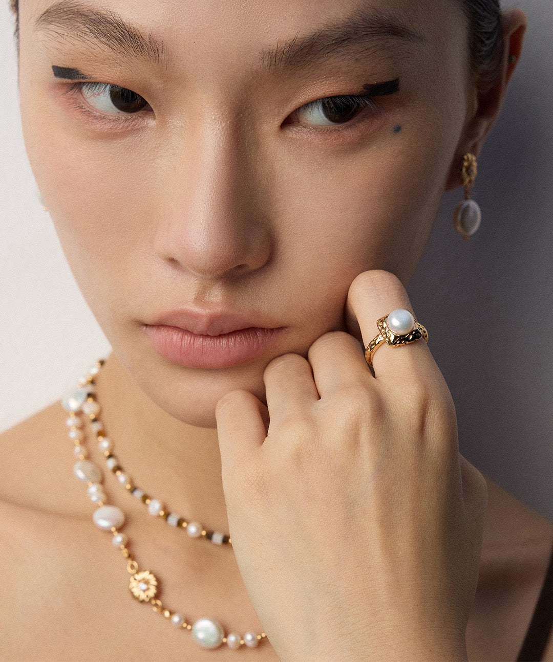 Lustre Elegance Pearl Ring