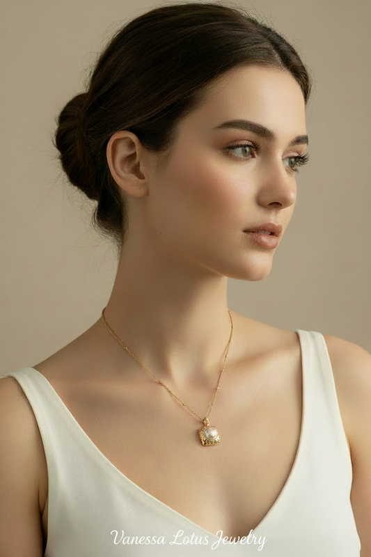 Lustre Elegance Pendant Necklace