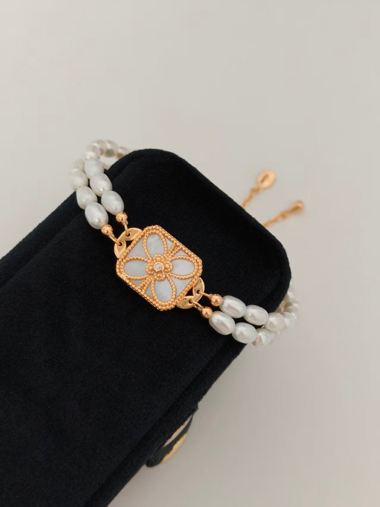 Blossom Emblem Pearl Bracelet – S925 Silver & White Shell Pearl