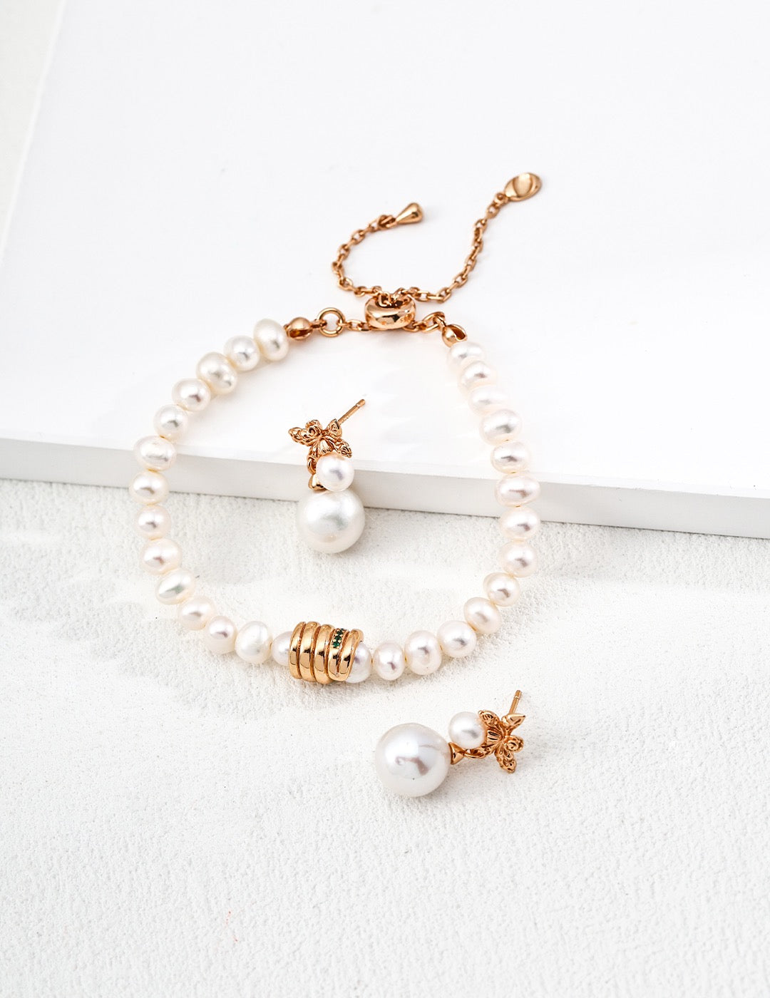 Vintage Gold Pearl Earrings – Natural Freshwater Pearls, Butterfly Design