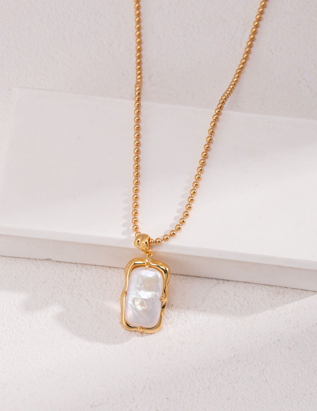 Regal Frame Baroque Pearl Set