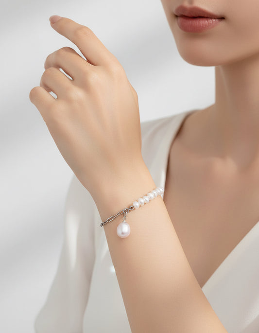 Pearl and chain bracelet