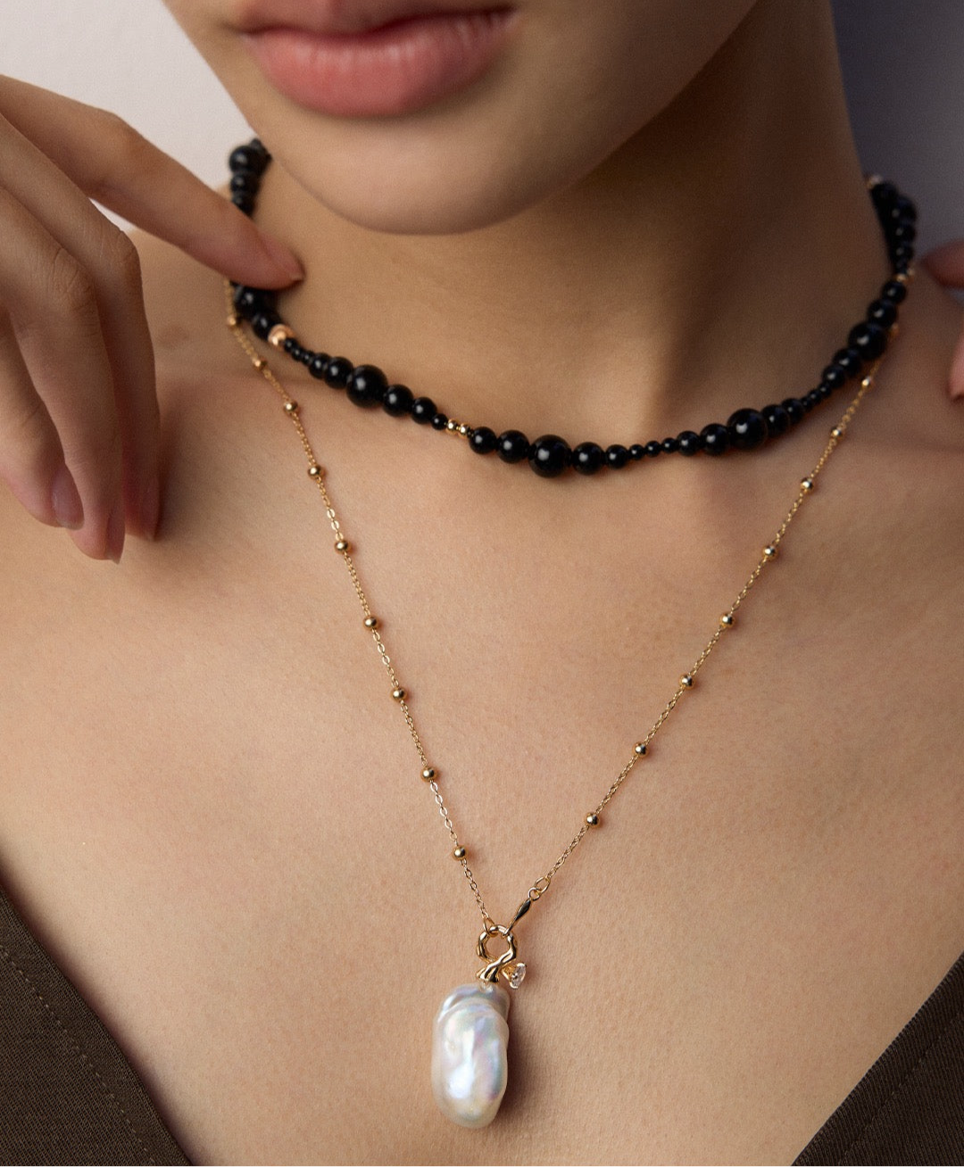 Baroque Pearl’s Charm Necklace