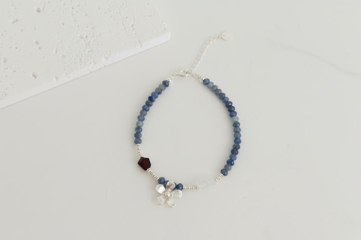 Handmade Gemstone Flower Charm Bracelet – Blue Crystal Moonstone Garnet / Andesine Green Amethyst Silver Bracelet