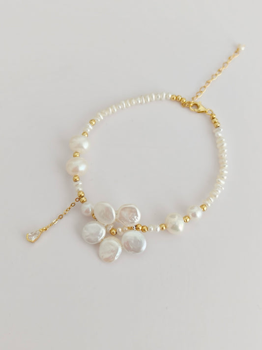 Blossoms Baroque Pearl Bracelet