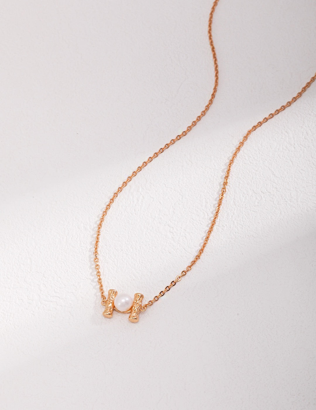 Minimalist Pearl Necklace