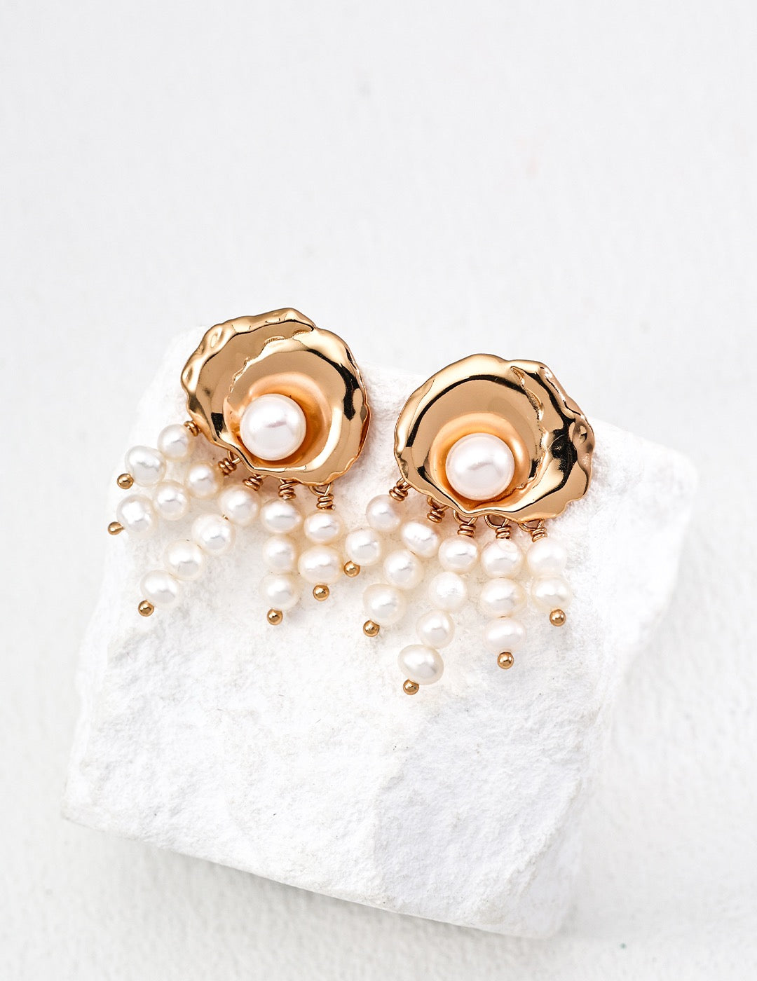 Raindrops Pearl Earrings