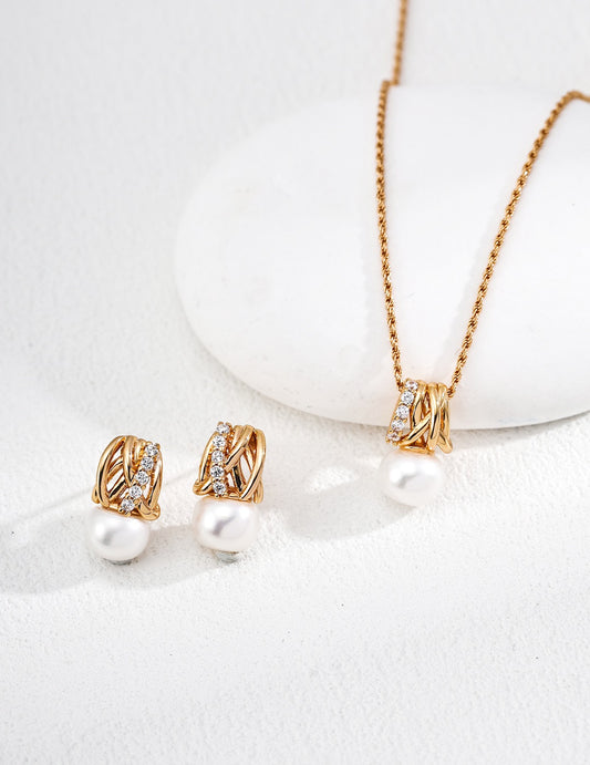 Classic Pearl & Zircon Elegance Set – Necklace with Matching Earrings