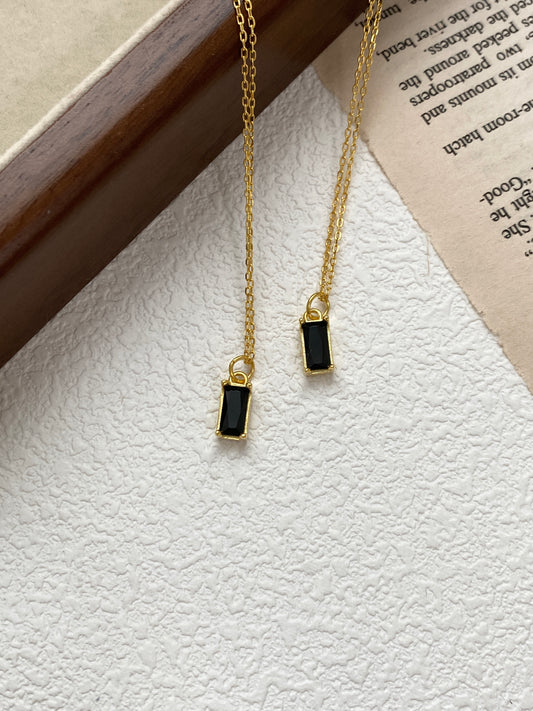 Black zircon rectangle pendant necklace