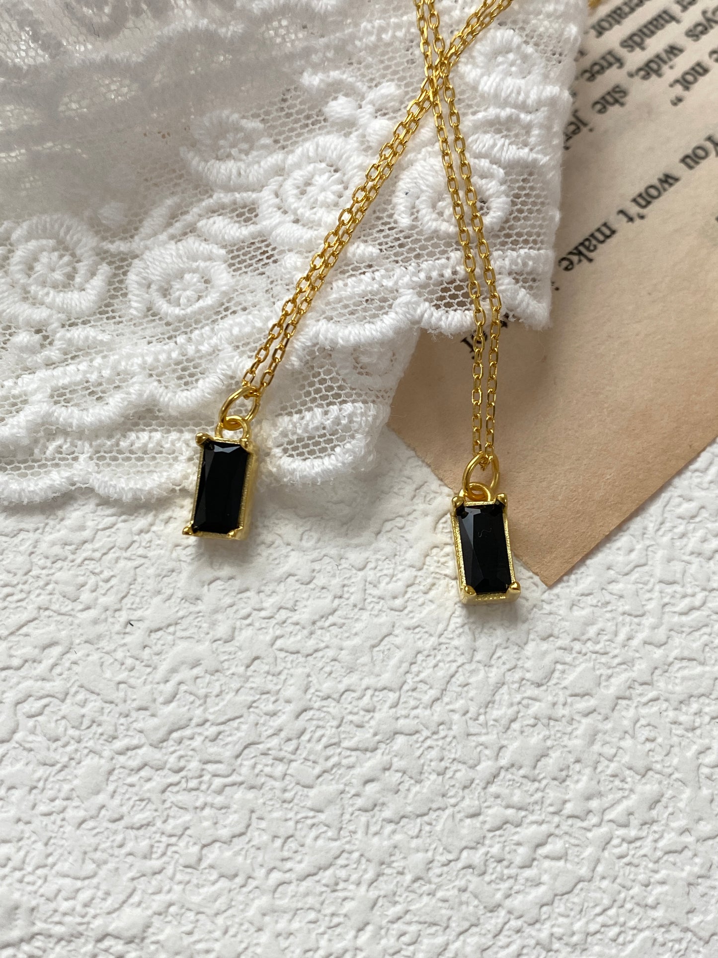 Black zircon rectangle pendant necklace
