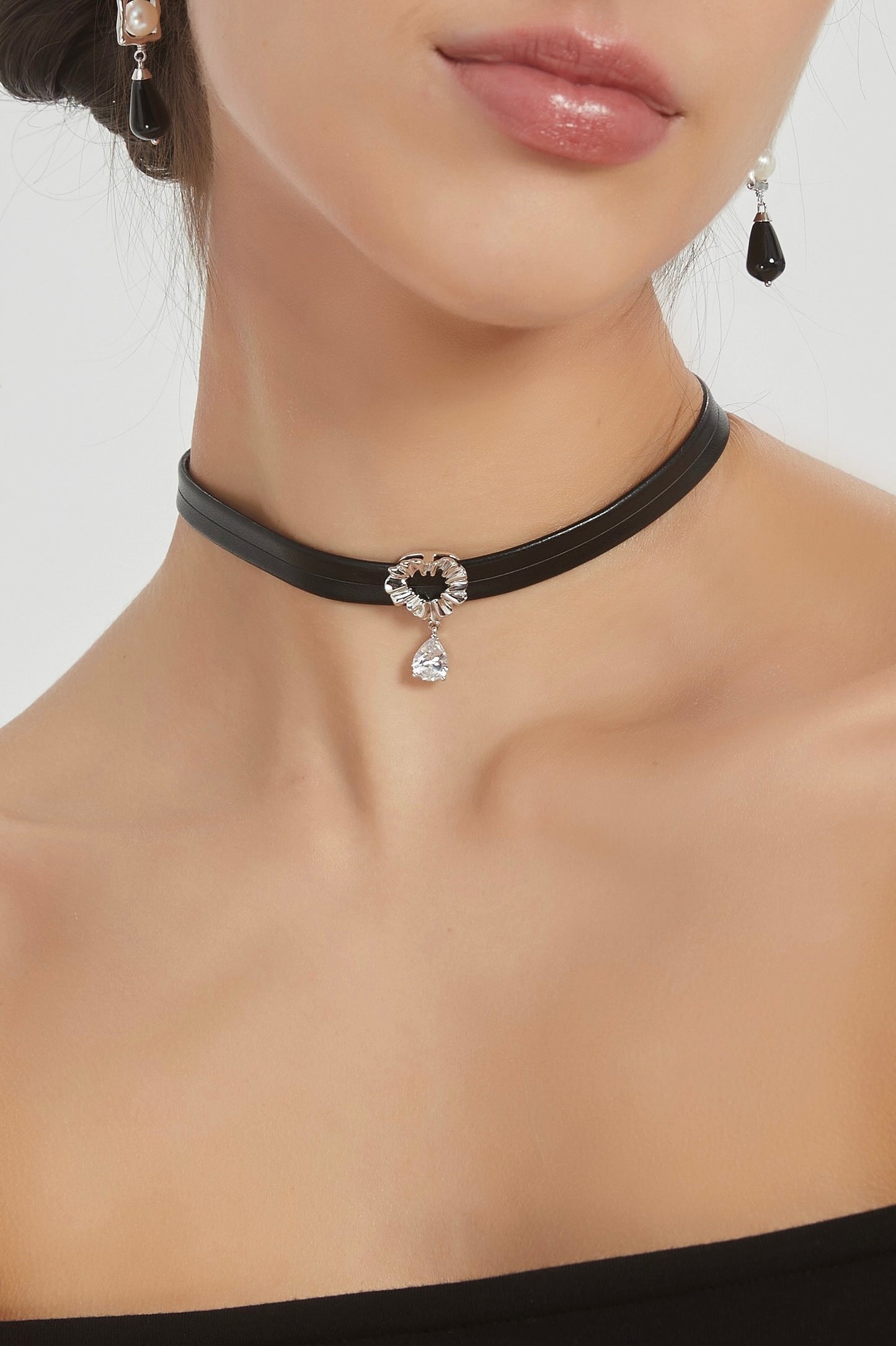 S925 Silver Pearl & Onyx Earrings with Velvet Choker Set
