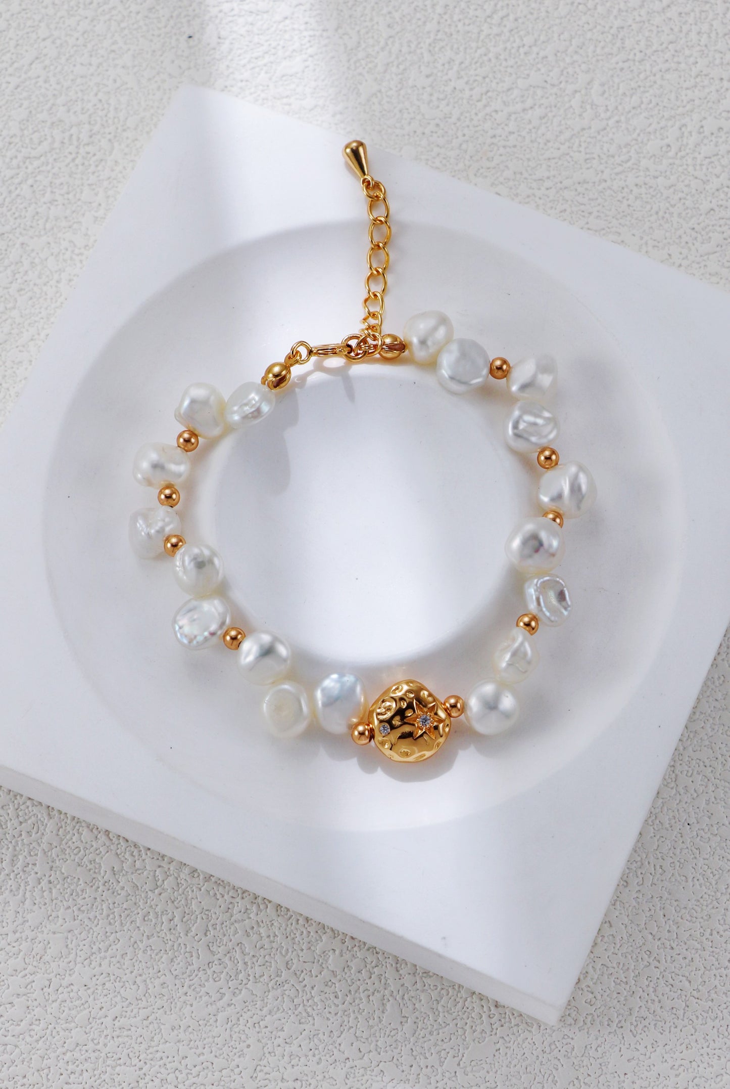 Vintage Baroque Pearl Charm Bracelet - S925 Sterling Silver, Retro Gold / Platinum Finish, Adjustable 16+3cm